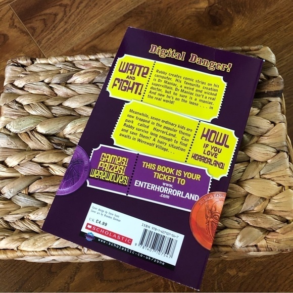 Goosebumps: Horrorland: Dr. Maniac vs. Robby Schwartz by: R.L. Stine, paperback - Picture 5 of 5